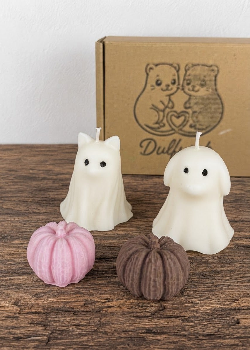 Fantasmas que dejan huella de perro y gato y calabazas vision frontal halloween otoño Dulfuret